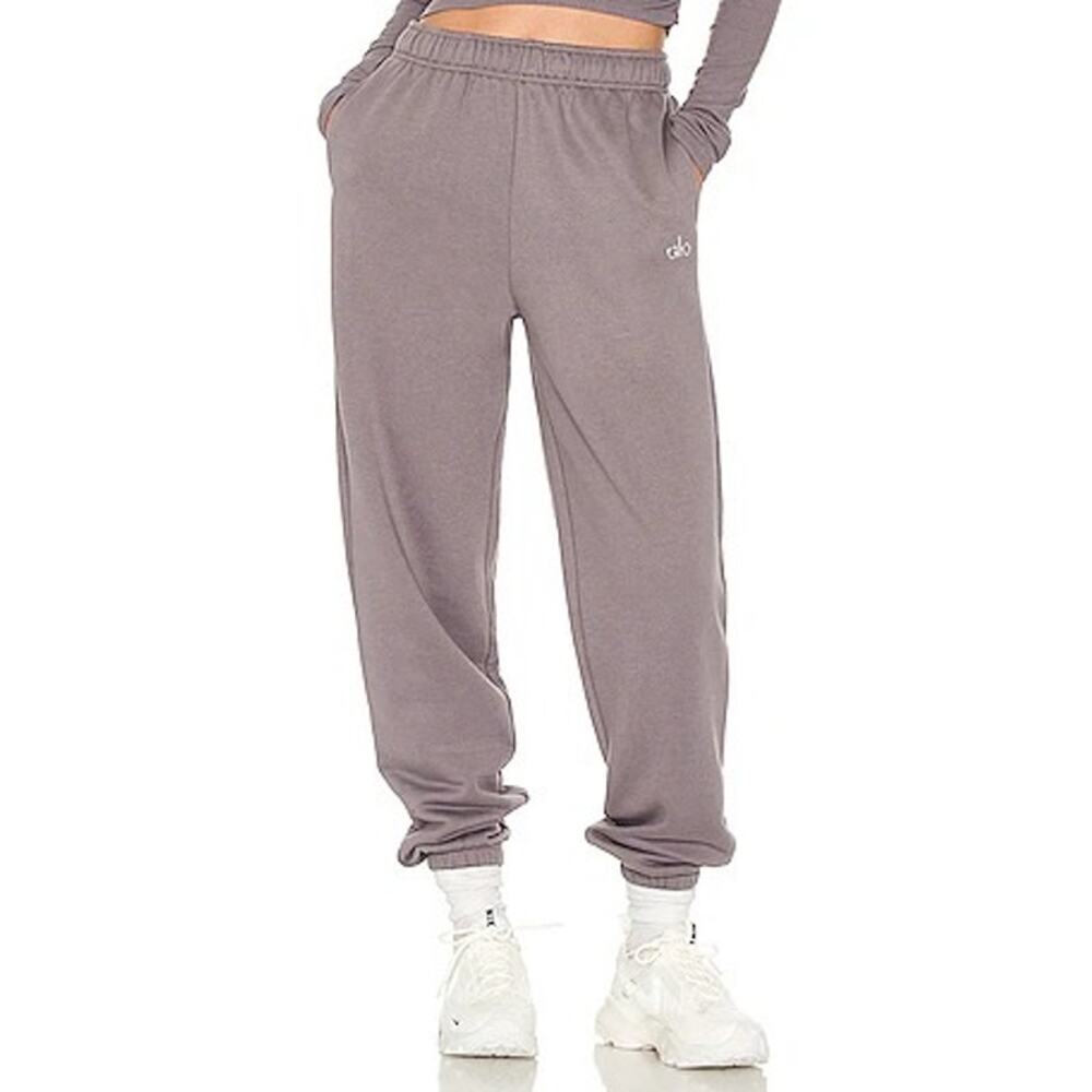 Alo Yoga Accolade Straight Leg Sweatpant Purple Dusk Chrome Relaxed Lounge Pant